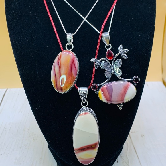 Mookaite + Garnet Butterfly Necklace - Picture 4 of 5